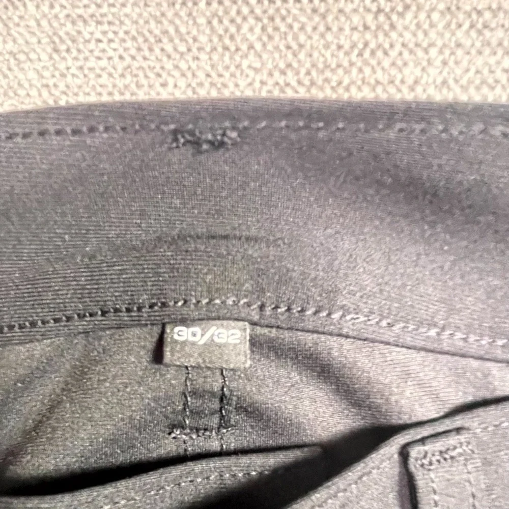 Levis 511 Strauss Slim Tech Pants Mens 30x32 Black Straight Leg Logo Pocket